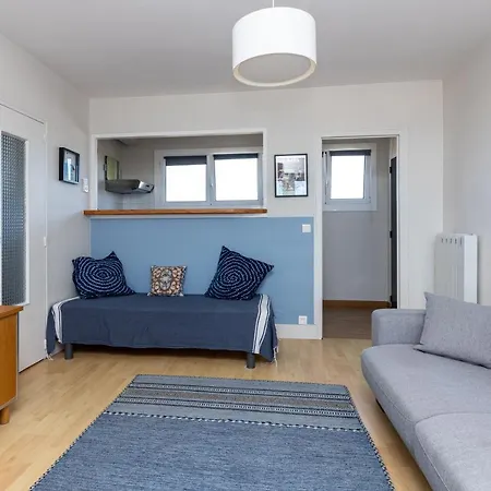 Face A La Apartment *